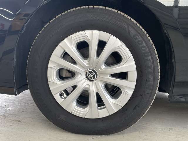 トヨタ プリウス １．８ Ｓ Ｅ－ＦＯＵＲ ４ＷＤ R2年 (北海道) 99