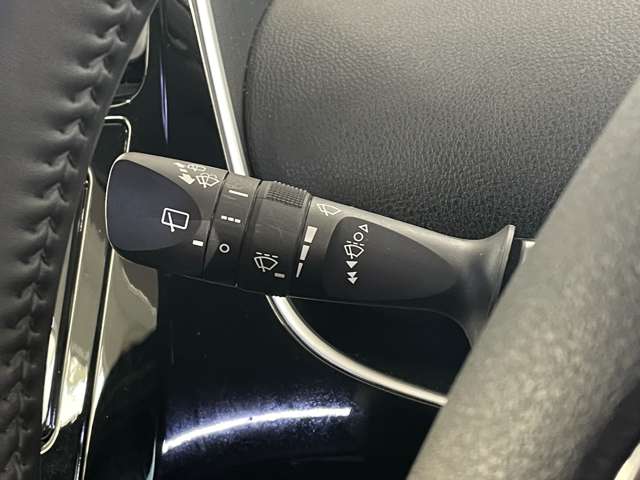 トヨタ プリウス １．８ Ｓ Ｅ－ＦＯＵＲ ４ＷＤ R2年 (北海道) 99