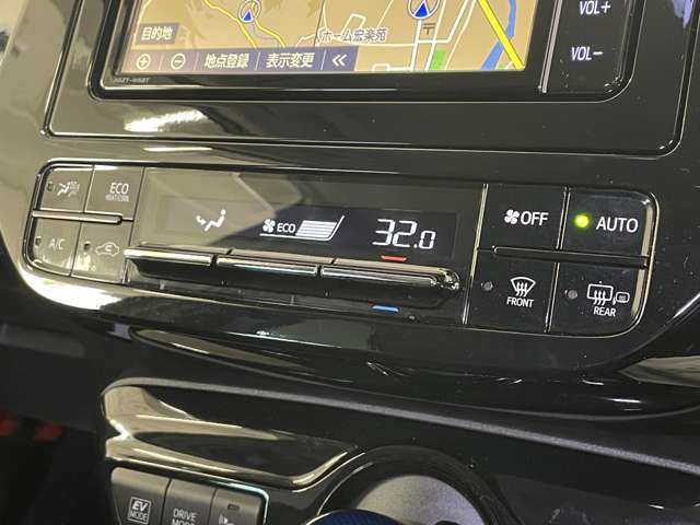 トヨタ プリウス １．８ Ｓ Ｅ－ＦＯＵＲ ４ＷＤ R2年 (北海道) 99