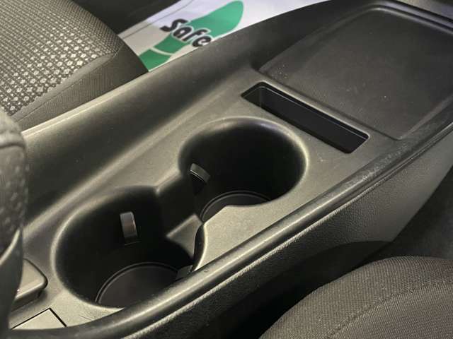 トヨタ プリウス １．８ Ｓ Ｅ－ＦＯＵＲ ４ＷＤ R2年 (北海道) 99