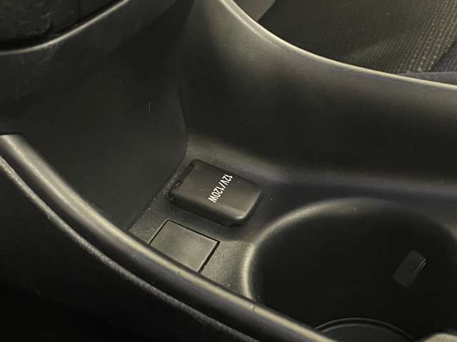 トヨタ プリウス １．８ Ｓ Ｅ－ＦＯＵＲ ４ＷＤ R2年 (北海道) 99