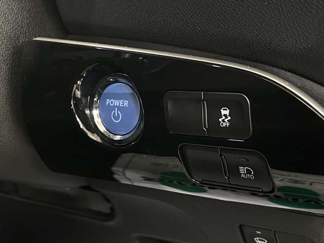 トヨタ プリウス １．８ Ｓ Ｅ－ＦＯＵＲ ４ＷＤ R2年 (北海道) 99