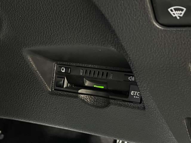 トヨタ プリウス １．８ Ｓ Ｅ－ＦＯＵＲ ４ＷＤ R2年 (北海道) 99