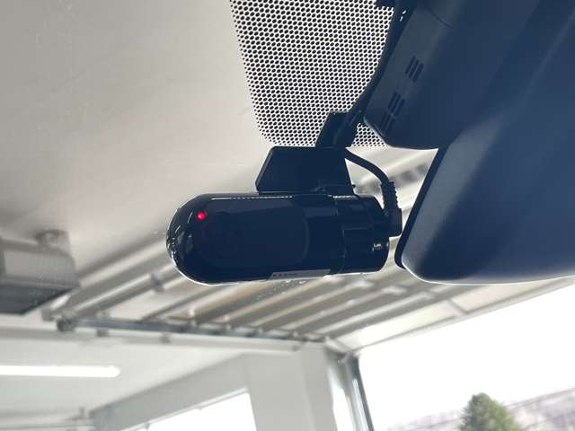 トヨタ プリウス １．８ Ｓ Ｅ－ＦＯＵＲ ４ＷＤ R2年 (北海道) 99