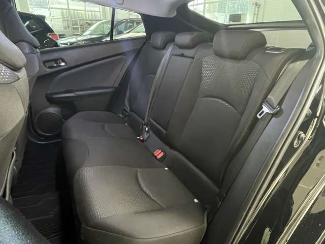 トヨタ プリウス １．８ Ｓ Ｅ－ＦＯＵＲ ４ＷＤ R2年 (北海道) 99