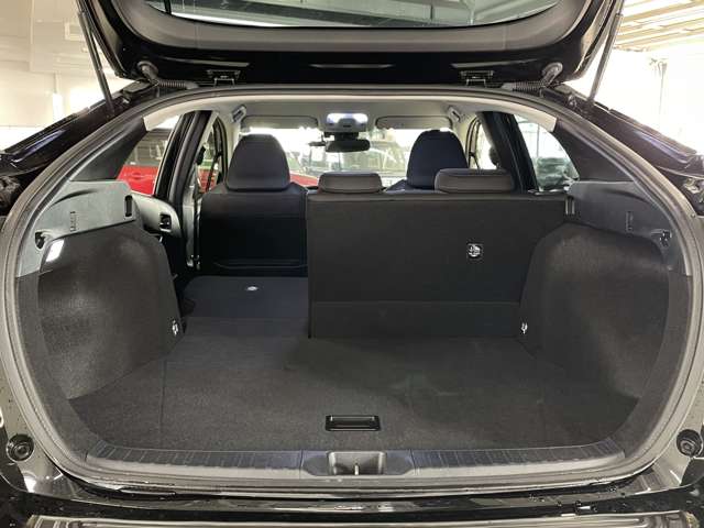 トヨタ プリウス １．８ Ｓ Ｅ－ＦＯＵＲ ４ＷＤ R2年 (北海道) 99