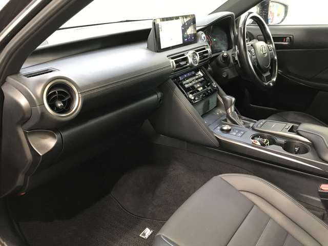 レクサス ＩＳ３００ｈ ３００Ｈ Ｆスポーツ ４ＷＤ R3年 (北海道) 99