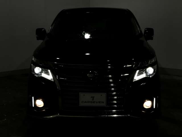 日産 エルグランド ３．５ ３５０ハイウェイスター アーバンクロム ４ＷＤ R1年 (北海道) 99