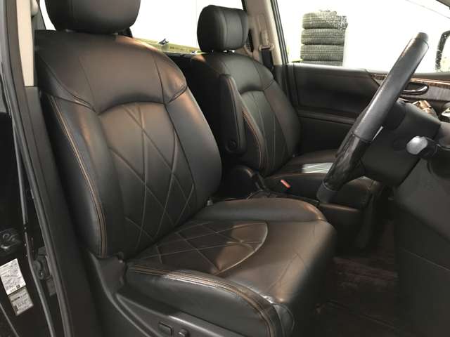 日産 エルグランド ３．５ ３５０ハイウェイスター アーバンクロム ４ＷＤ R1年 (北海道) 99