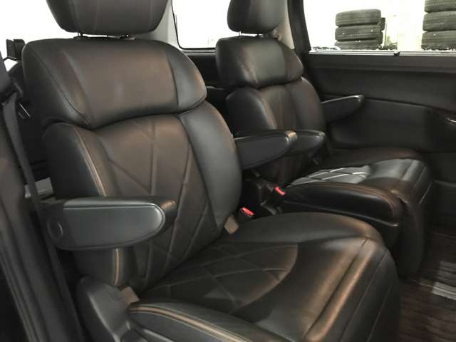 日産 エルグランド ３．５ ３５０ハイウェイスター アーバンクロム ４ＷＤ R1年 (北海道) 99