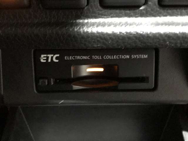 日産 エルグランド ３．５ ３５０ハイウェイスター アーバンクロム ４ＷＤ R1年 (北海道) 99