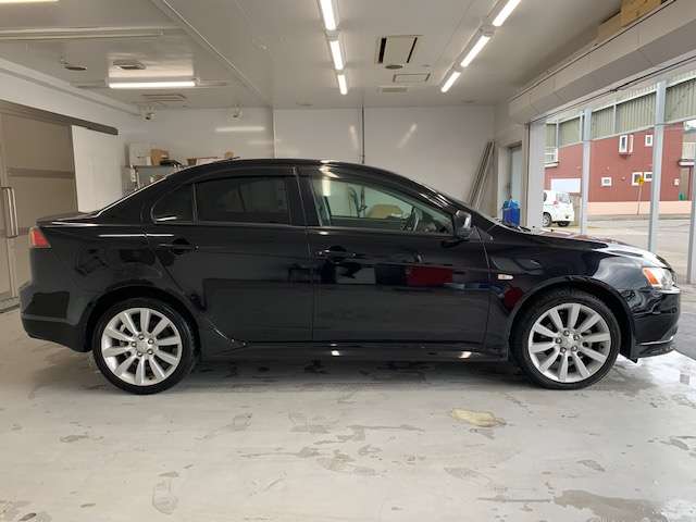 三菱 ギャラン　フォルティス ２．０ ラリーアート ４ＷＤ H23年 (北海道) 99