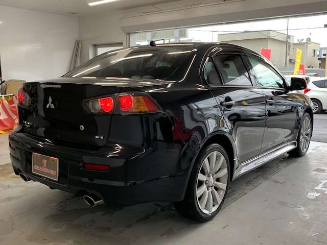 三菱 ギャラン　フォルティス ２．０ ラリーアート ４ＷＤ H23年 (北海道) 99