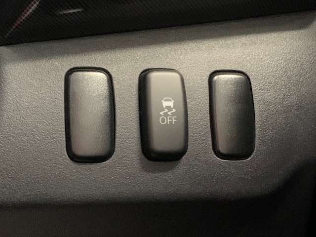 三菱 ギャラン　フォルティス ２．０ ラリーアート ４ＷＤ H23年 (北海道) 99