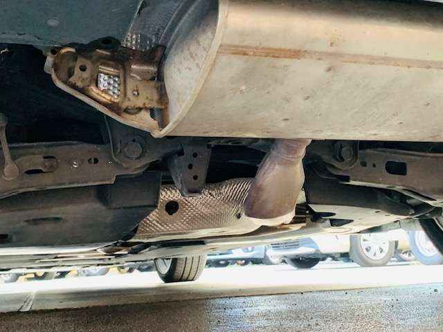 トヨタ プリウスＰＨＶ １．８ Ａ レザーパッケージ H29年 (東北) 99