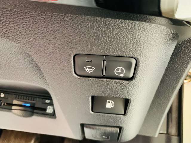 トヨタ プリウスＰＨＶ １．８ Ａ レザーパッケージ H29年 (東北) 99