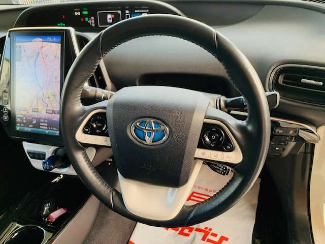 トヨタ プリウスＰＨＶ １．８ Ａ レザーパッケージ H29年 (東北) 99