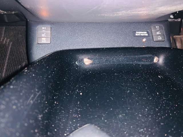 トヨタ プリウスＰＨＶ １．８ Ａ レザーパッケージ H29年 (東北) 99