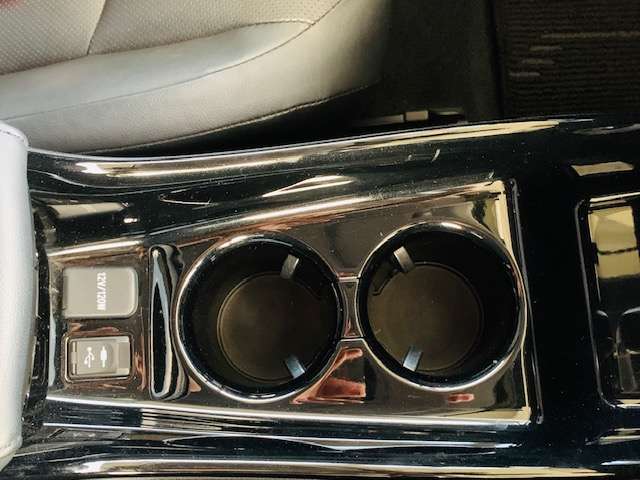 トヨタ プリウスＰＨＶ １．８ Ａ レザーパッケージ H29年 (東北) 99