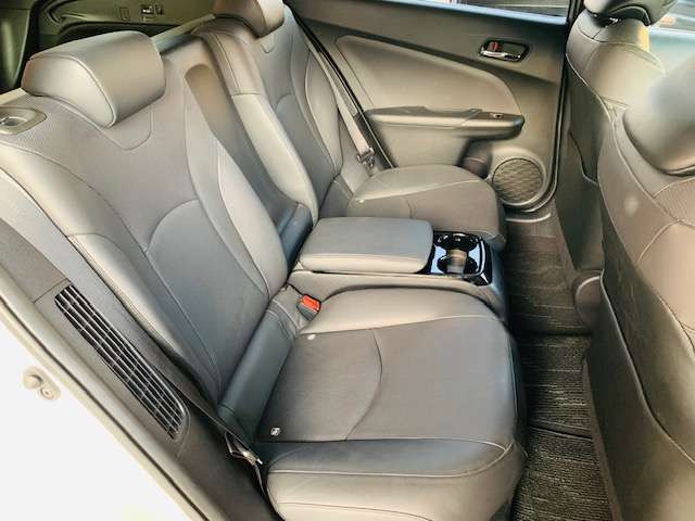 トヨタ プリウスＰＨＶ １．８ Ａ レザーパッケージ H29年 (東北) 99