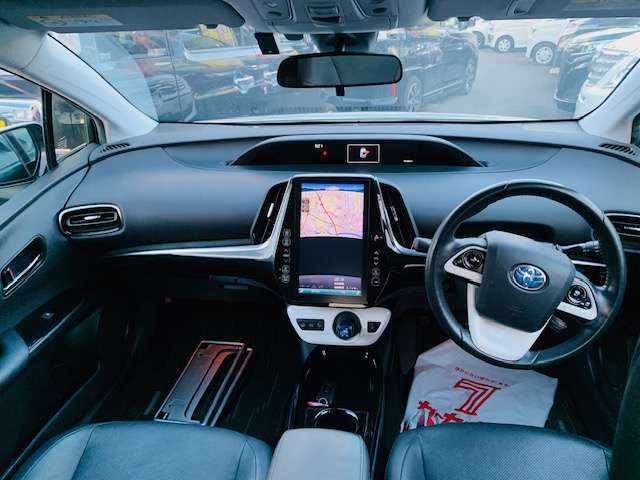 トヨタ プリウスＰＨＶ １．８ Ａ レザーパッケージ H29年 (東北) 99