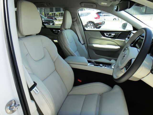 ボルボ Ｖ６０ アルティメット　Ｂ４ R5年 (東北) 99