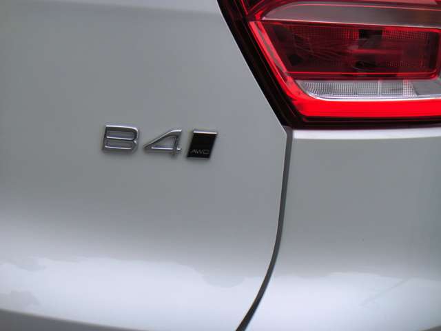 ボルボ ＸＣ４０ アルティメット Ｂ４ ＡＷＤ ４ＷＤ R5年 (東北) 99