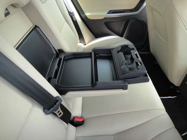 ボルボ クロスカントリー Ｔ５ ＡＷＤ ＳＥ ４ＷＤ H28年 (東北) 99