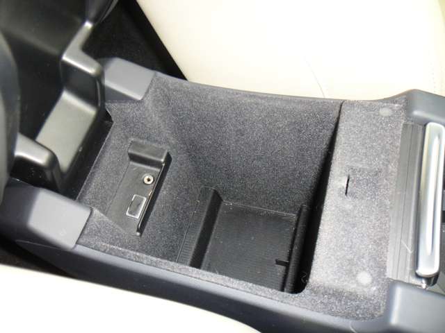 ボルボ クロスカントリー Ｔ５ ＡＷＤ ＳＥ ４ＷＤ H28年 (東北) 99