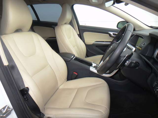 ボルボ クロスカントリー Ｔ５ ＡＷＤ ＳＥ ４ＷＤ H28年 (東北) 99