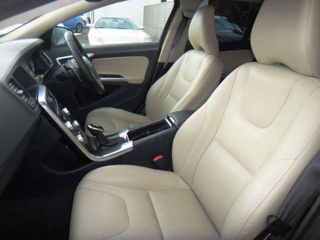 ボルボ クロスカントリー Ｔ５ ＡＷＤ ＳＥ ４ＷＤ H28年 (東北) 99