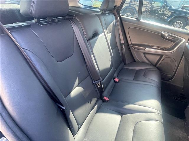 ボルボ Ｖ６０ Ｄ４ ＳＥ ディーゼルターボ H29年 (東北) 99