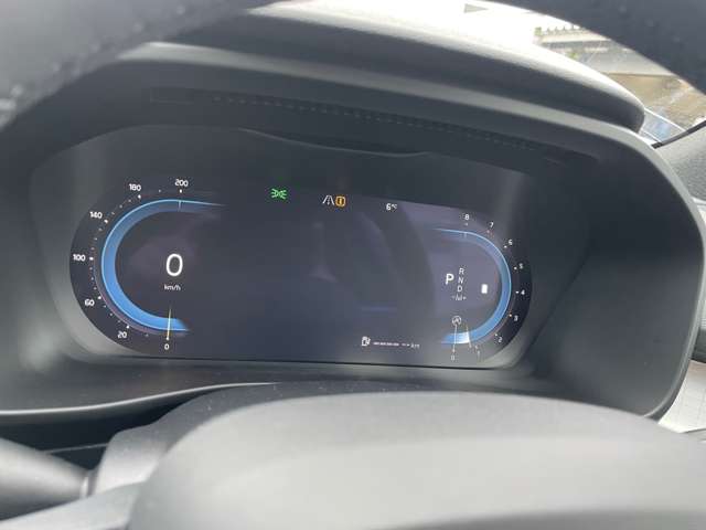 ボルボ ＸＣ４０ プラス Ｂ４ ＡＷＤ ４ＷＤ R5年 (東北) 99