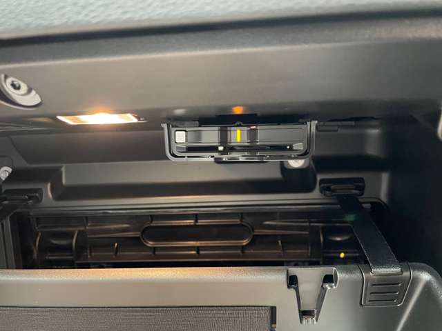 ボルボ ＸＣ４０ プラス Ｂ４ ＡＷＤ ４ＷＤ R5年 (東北) 99