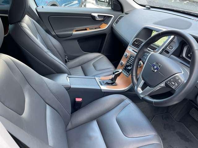 ボルボ ＸＣ６０ Ｔ５ ＡＷＤ クラシック ４ＷＤ H28年 (東北) 99