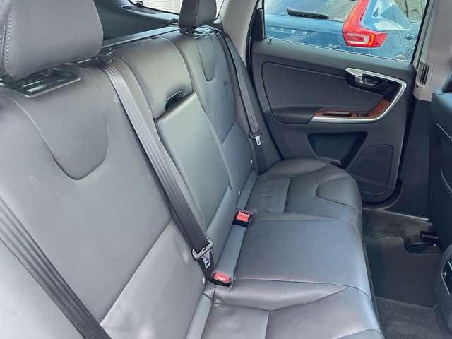 ボルボ ＸＣ６０ Ｔ５ ＡＷＤ クラシック ４ＷＤ H28年 (東北) 99