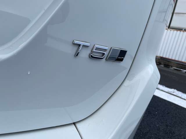 ボルボ ＸＣ６０ Ｔ５ ＡＷＤ クラシック ４ＷＤ H28年 (東北) 99