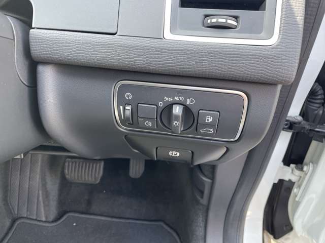 ボルボ ＸＣ６０ Ｔ５ ＡＷＤ クラシック ４ＷＤ H28年 (東北) 99