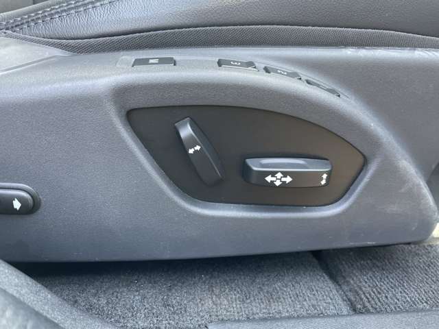 ボルボ ＸＣ６０ Ｔ５ ＡＷＤ クラシック ４ＷＤ H28年 (東北) 99