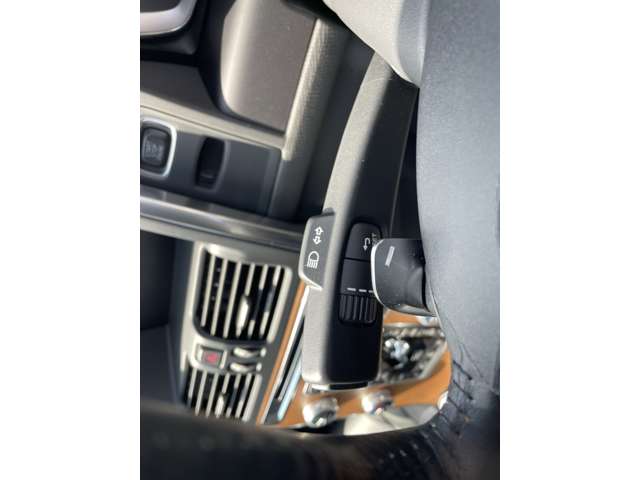 ボルボ ＸＣ６０ Ｔ５ ＡＷＤ クラシック ４ＷＤ H28年 (東北) 99