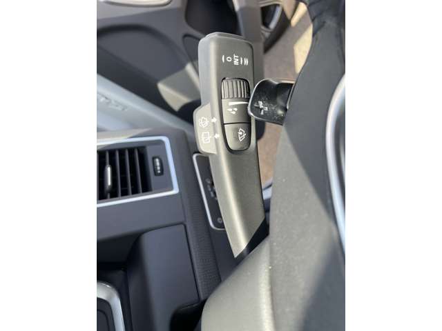 ボルボ ＸＣ６０ Ｔ５ ＡＷＤ クラシック ４ＷＤ H28年 (東北) 99