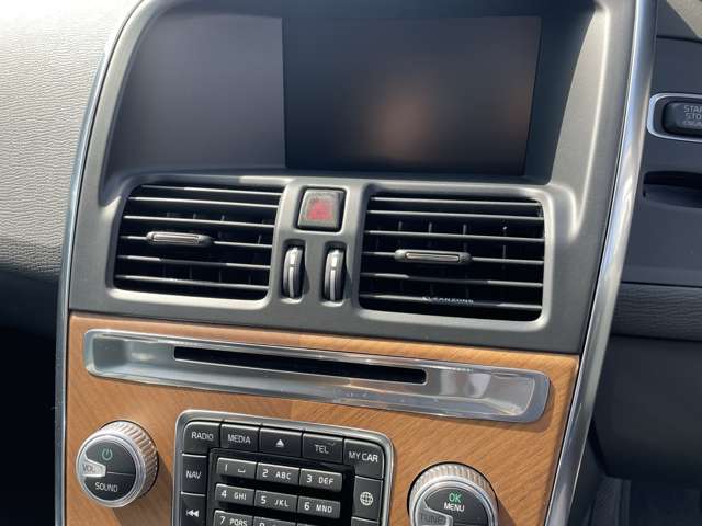 ボルボ ＸＣ６０ Ｔ５ ＡＷＤ クラシック ４ＷＤ H28年 (東北) 99