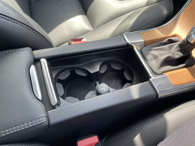 ボルボ ＸＣ６０ Ｔ５ ＡＷＤ クラシック ４ＷＤ H28年 (東北) 99