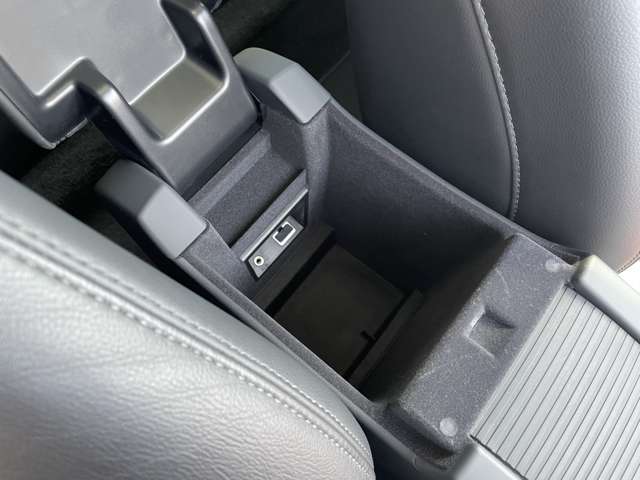 ボルボ ＸＣ６０ Ｔ５ ＡＷＤ クラシック ４ＷＤ H28年 (東北) 99