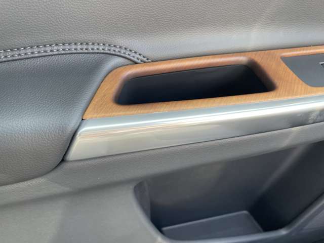 ボルボ ＸＣ６０ Ｔ５ ＡＷＤ クラシック ４ＷＤ H28年 (東北) 99