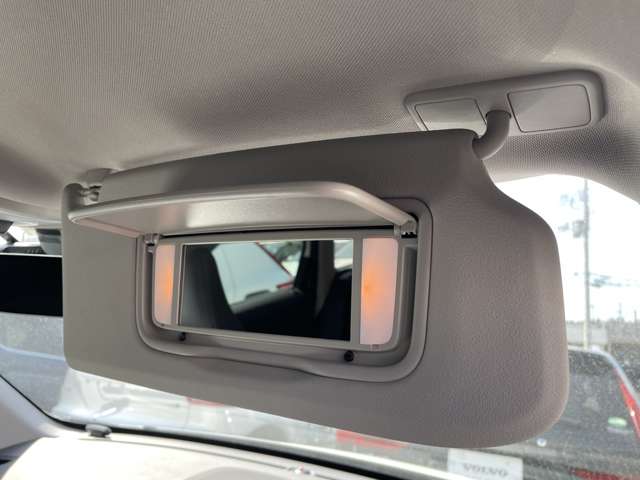 ボルボ ＸＣ６０ Ｔ５ ＡＷＤ クラシック ４ＷＤ H28年 (東北) 99