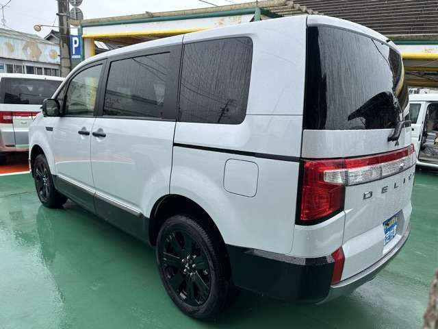 三菱 デリカ　Ｄ：５ ２．２ シャモニー 電動サイドステップ装着車 ディーゼルターボ ４ＷＤ R5年 (東海) 99
