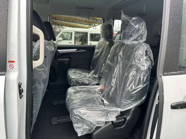 三菱 デリカ　Ｄ：５ ２．２ シャモニー 電動サイドステップ装着車 ディーゼルターボ ４ＷＤ R5年 (東海) 99