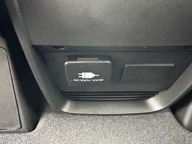 三菱 デリカ　Ｄ：５ ２．２ シャモニー 電動サイドステップ装着車 ディーゼルターボ ４ＷＤ R5年 (東海) 99