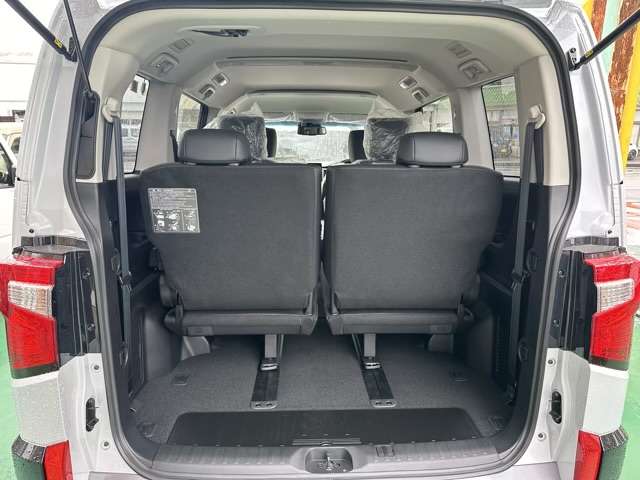 三菱 デリカ　Ｄ：５ ２．２ シャモニー 電動サイドステップ装着車 ディーゼルターボ ４ＷＤ R5年 (東海) 99